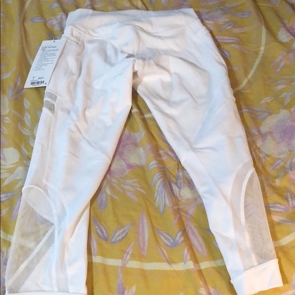 Lululemon Forget the Sweat Crop - Picture 3 of 3